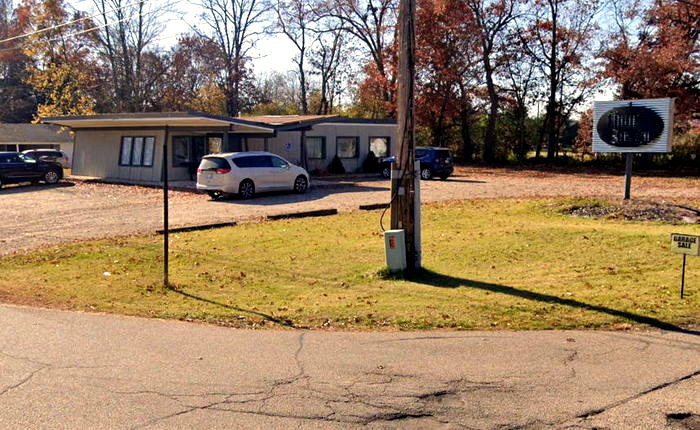 Dog n Suds (DogNSuds, Dog-N-Suds) - Battle Creek - 1260 E Michigan Ave (newer photo)